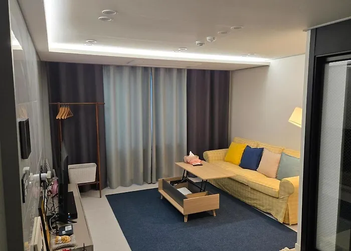 & Travel House 4*