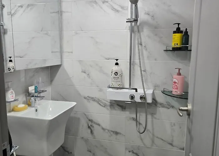 Gasthuis & Travel House 4*