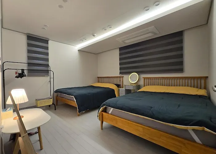 Gasthuis & Travel House